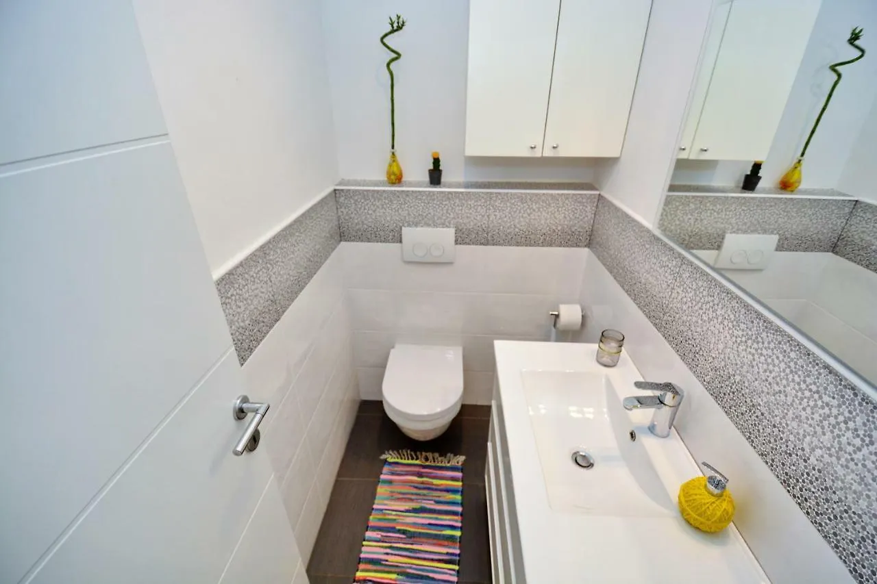 Spacious Premium Apt Lipotica With Oldtown View - Have A Memorable Holiday Zadar Apartment