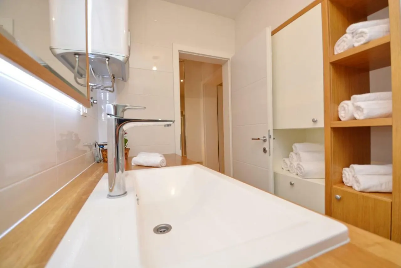 Apartment Spacious Premium Apt Lipotica With Oldtown View - Have A Memorable Holiday Zadar